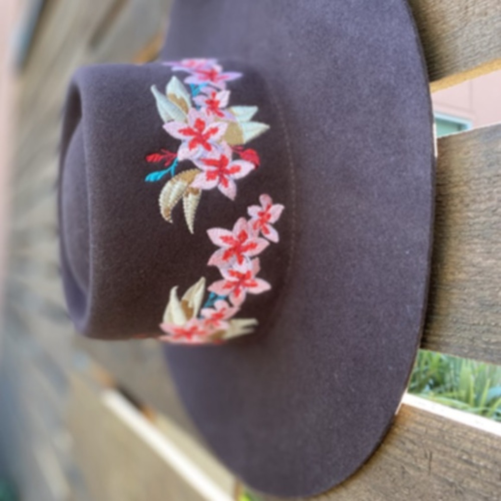 SALE ! RARE 2xHOST PICKS !💕♥️💕NEW! WyethxFrida wool embroidered boater  hat - Picture 2 of 8